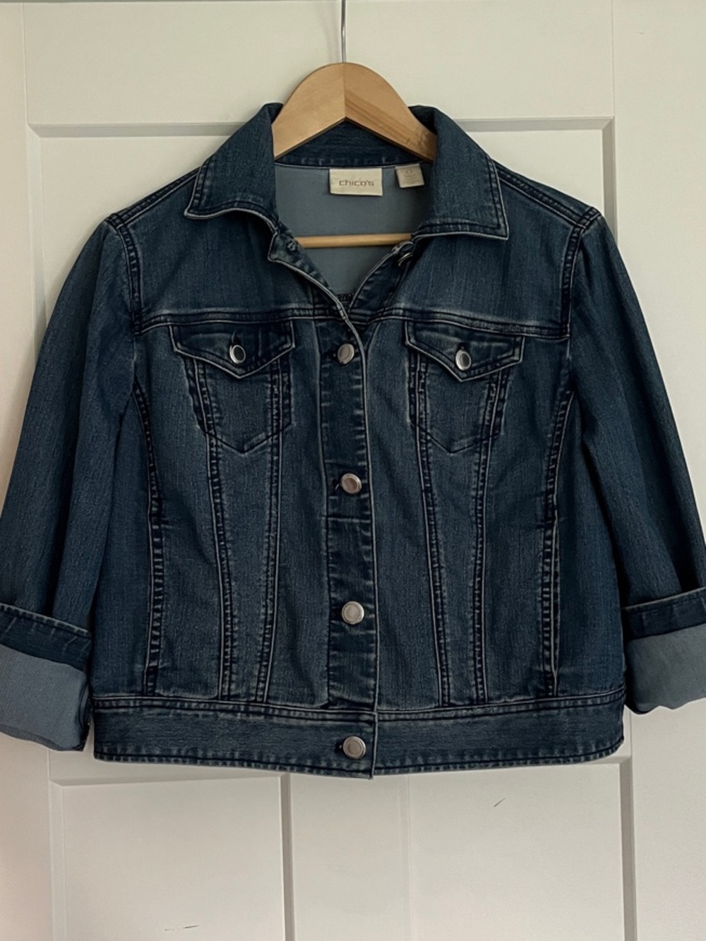 Chico's Medium Wash Button Up Stretch Denim Jean Jacket Size S - Picture 5 of 8